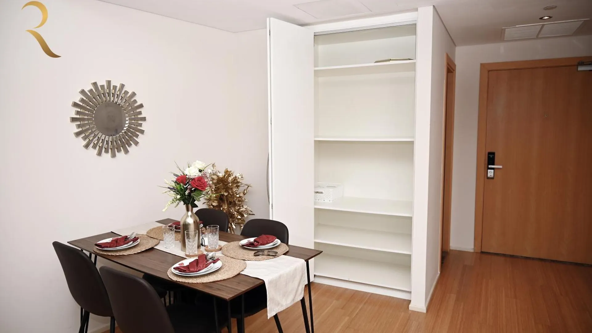 Your 2Br Luna Retreat With Beach Access In Al Rahba Abu Dhabi