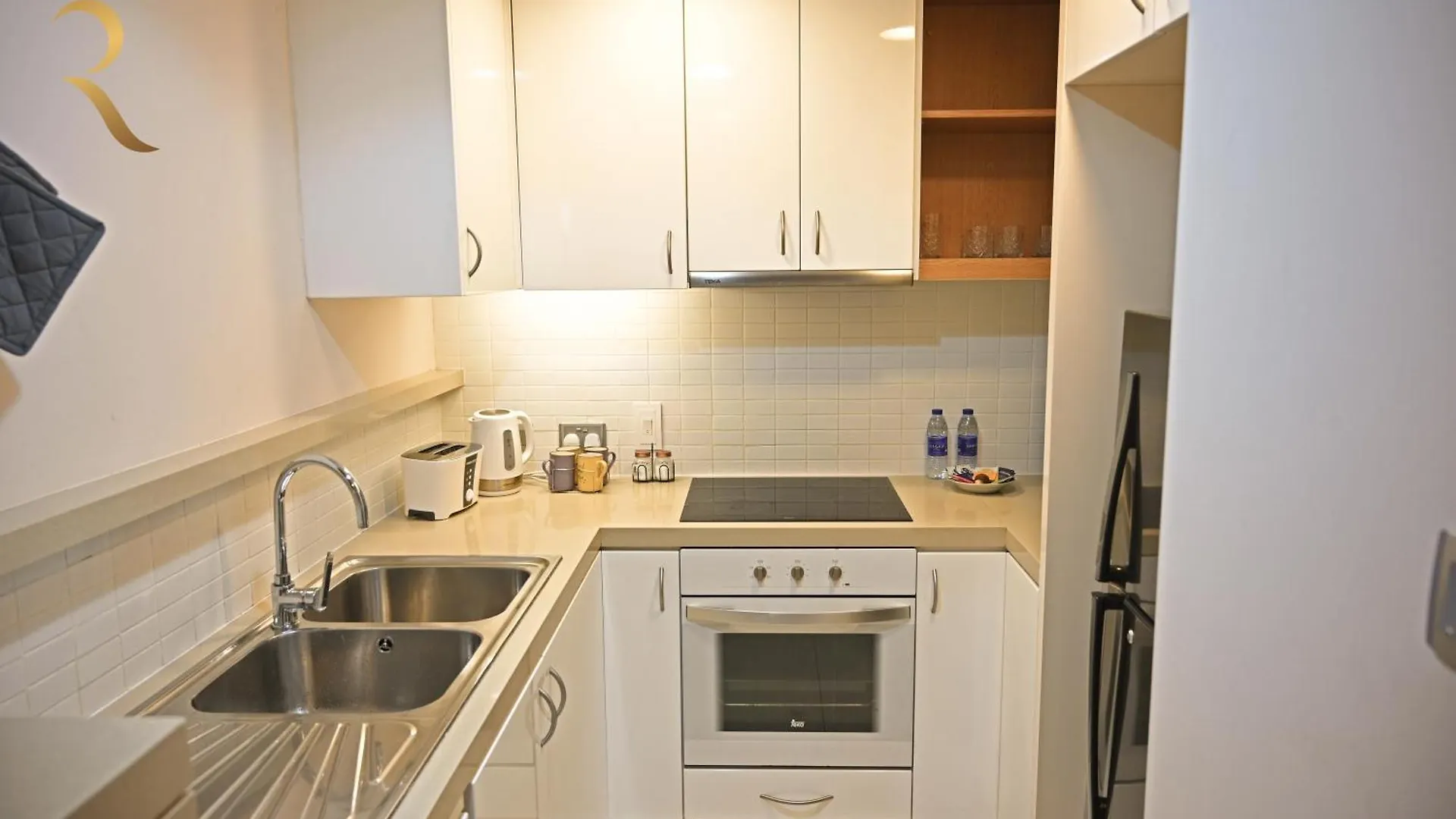 Your 2Br Luna Retreat With Beach Access In Al Rahba Abu Dhabi 0*,